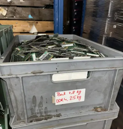 Ca. 25 KG DDR4 server/laptop geheugen – kavel bij Domeinen Roerende Zaken, Hoogeveen