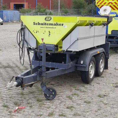 Zoutstrooier op aanhanger, Schuitemaker, S2400 TSR, CD-ORM-2249, 2013 – kavel bij Domeinen Roerende Zaken, Soesterberg