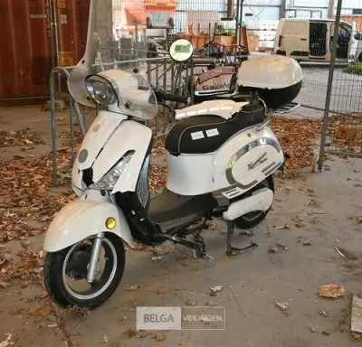 Elektrische scooter KUMPAN – kavel bij Belga Veilingen