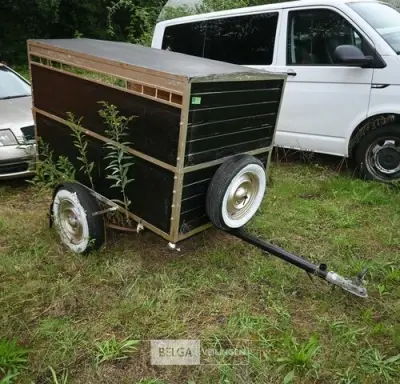 Houten aanhangwagen – kavel bij Belga Veilingen