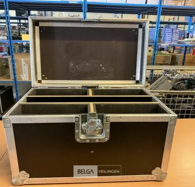Lege flightcase Tri-par – kavel bij Belga Veilingen