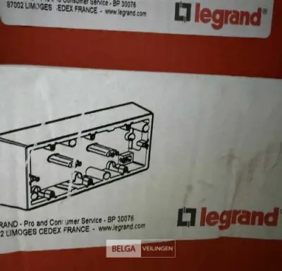 Opbouwkader Legrand (9 dozen) – kavel bij Belga Veilingen, Peer
