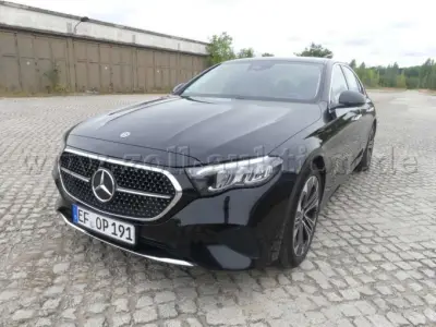 1 Mercedes-Benz E 300 de Avantgarde Advanced *8-fach bereift – kavel bij Zoll-Auktion, Erfurt