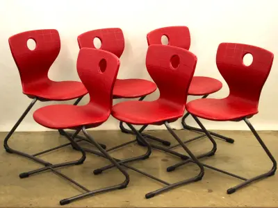 Verner Panton 6 " Pantoswing" stoelen – kavel bij De Kringwinkel, Antwerpen