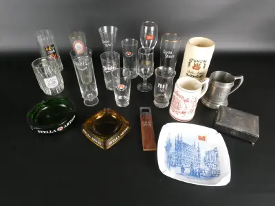 Set Stella Artois bierglazen, asbakken en accessoires – kavel bij De Kringwinkel, Heverlee