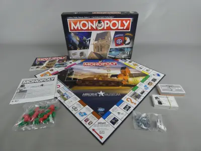 Monopoly airborne museum – kavel bij De Kringwinkel, Diest