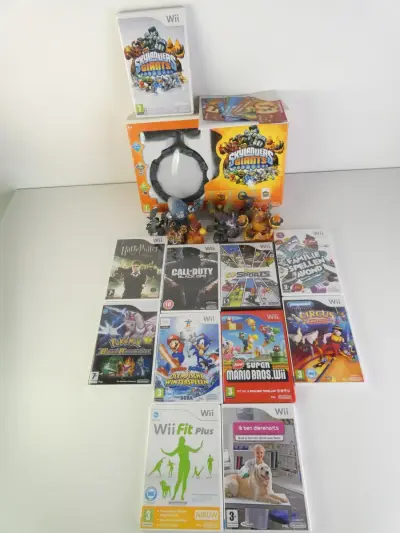 Nintendo Wii Mega Lot: Skylanders Giants Starterpack + 10 Figuren + 10 Games – kavel bij De Kringwinkel, Heverlee