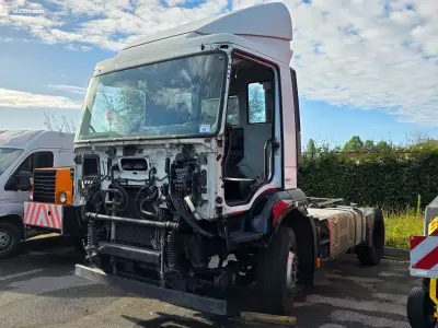 Iveco Stralis – kavel bij Auctim, Aartselaar