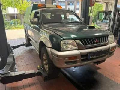 1 Mitsubishi L 200 Pick-Up / Teileträger – kavel bij Zoll-Auktion, Neustadt an der Weinstraße