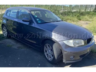 1 BMW 1er Reihe (BMW 118 I) – kavel bij Zoll-Auktion, Worms
