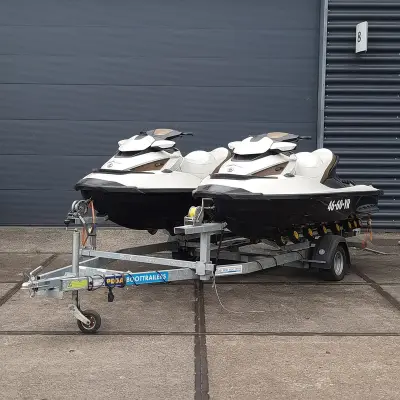2x Waterscooter op dubbele Pega JD1350 stallingstrailer, Seadoo, GTX Limited – kavel bij Domeinen Roerende Zaken, Bleiswijk