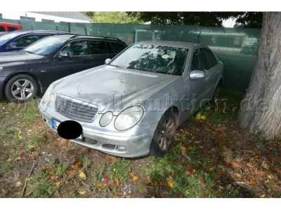 1 Mercedes E200 Kompressor Classic – kavel bij Zoll-Auktion, Wandlitz