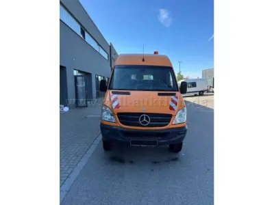 1 Mercedes-Benz Sprinter 516 CDI 4x4 - 2,1 l Dieselmotor mit 4x4 – kavel bij Zoll-Auktion, Pfaffenhofen a.d.Ilm