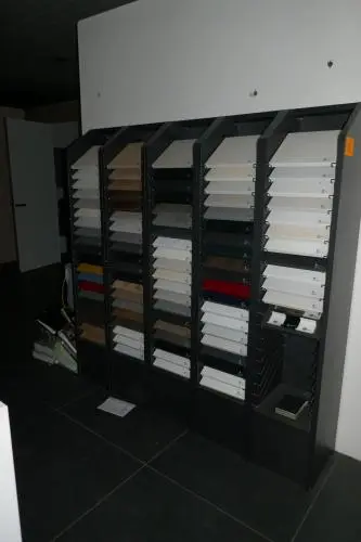 Presentatiekast – kavel bij Openbare Verkopen, Zwevegem