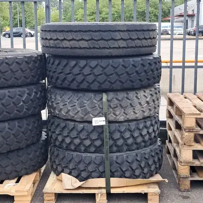 5x Vrachtwagenband, Michelin, o.a XZL – kavel bij Domeinen Roerende Zaken, Groningen