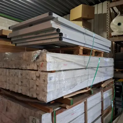 Ca. 40x Hardhouten deurkozijn gegrond – kavel bij Onlineveilingmeester, Ravenstein