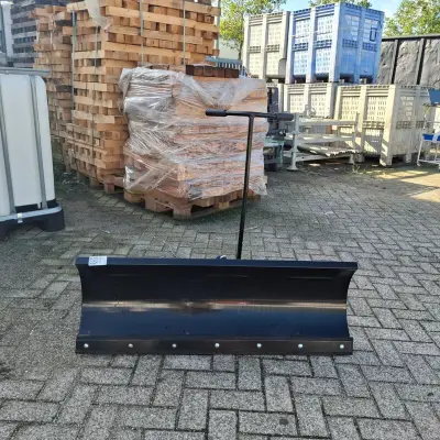 Sneeuwschuif t.b.v. Stiga grasmaaier PA302, bouwjaar 2011 – kavel bij Onlineveilingmeester, Ravenstein
