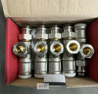 Haaks 2-pijps onderblok radiator (5 st/doos) – kavel bij Belga Veilingen, Peer