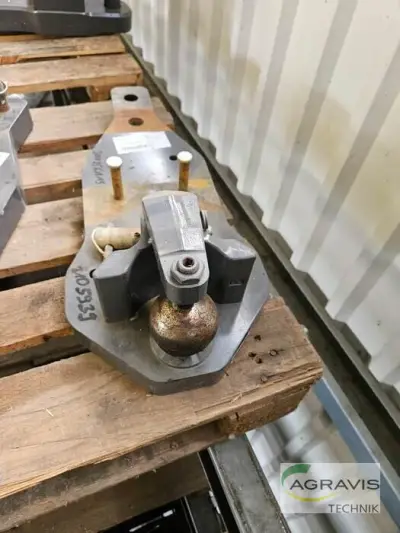 Valtra ZUGKUGELKUPPLUNG K 80 – kavel bij AB Auction, Fehrbellin