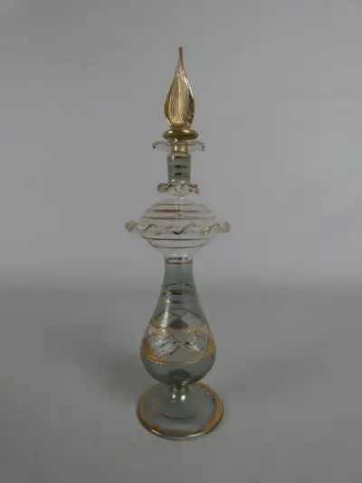 Decoratief glazen parfumflesje met gouden accenten – kavel bij De Kringwinkel, Diest