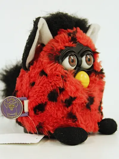 Vintage Furby Original – rood/zwart – kavel bij De Kringwinkel, Antwerpen