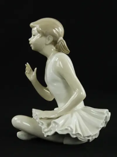 NAO by Lladró – Bailarina Atenta – Vicente Martínez – kavel bij De Kringwinkel, Antwerpen