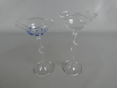 2 kunstglazen coupes – kavel bij De Kringwinkel, Diest