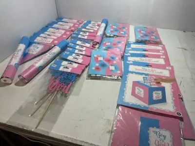 Ca. 32x Gender reveal versiering – kavel bij Onlineveilingmeester