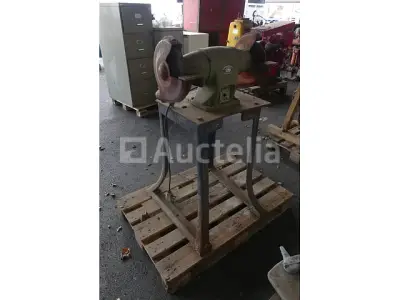Nebes Grinder – kavel bij Auctelia, Fauvillers