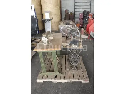 2 Naaimachines – kavel bij Auctelia, Fauvillers