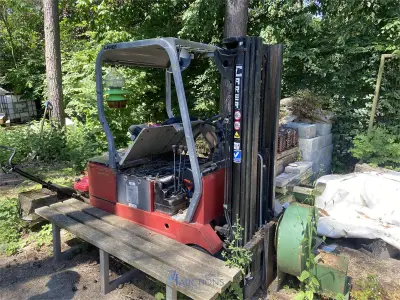 Wegens faillissement PIERRE MANSION. PVL COMM V - Oude heftruck te Lille – veiling bij VH Auctions