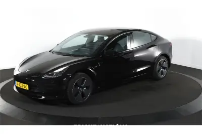 Tesla Model 3 Standard RWD Plus 60 kWh 2021 (Origineel-NL), N-422-DJ – kavel bij Bright Auctions