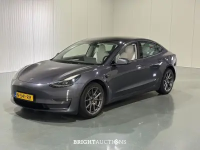 Tesla Model 3 Long Range Dual Motor AWD 75 kWh 351pk 2021 (Origineel-NL), N-541-RR – kavel bij Bright Auctions