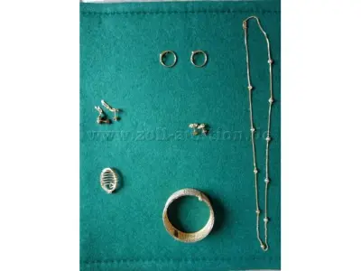1 Konvolut aus Ohr- und Armschmuck, Collier, Ringe, Anhänger 916/- GG / 22 Karat – kavel bij Zoll-Auktion, Hannover