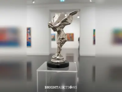 Spirit of Ecstasy sculptuur | zilverkleurig op marmeren sokkel | 38 cm – kavel bij Bright Auctions