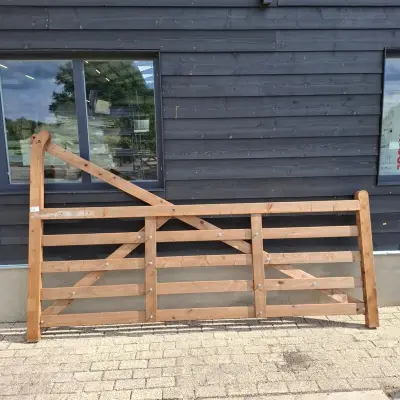 Enkele poort – kavel bij Onlineveilingmeester, Schaijk