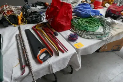 werkgerief – kavel bij Openbare Verkopen, Ooigem