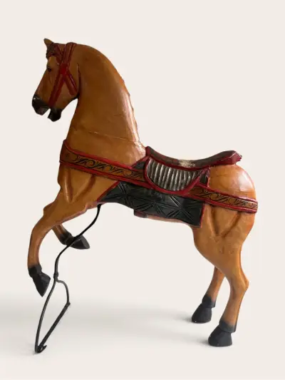 Antiek houten carrouselpaard – kavel bij De Kringwinkel, Gent