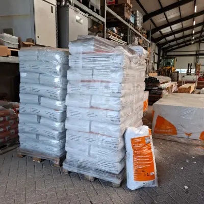 Ca. 60 za k a 20 kilo Droge egalisatiekorrel Fermacell – kavel bij Onlineveilingmeester, Schaijk