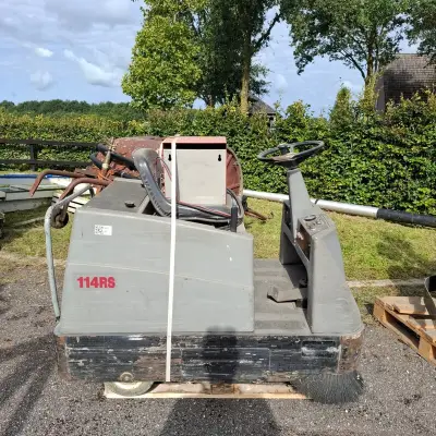 Schrobzuigmachine Clarke, 575-100 – kavel bij Onlineveilingmeester, Schaijk