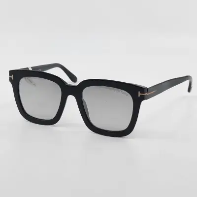Zonnebril, Tom Ford, Sari TF690 – kavel bij Domeinen Roerende Zaken, Groningen