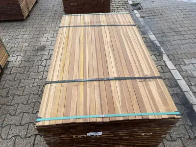 Ca. 418x Guayana Ipé Latten Geschaafd, 25x40mm, lengte 155cm – kavel bij Onlineveilingmeester