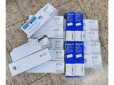 12 Toner für Drucker von hewlett packard und brother + 4 Pelikan-Farbbänder – kavel bij Zoll-Auktion, Rüdesheim