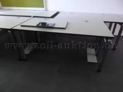 10 Schreibtische Palmberg höhenverstellbar – kavel bij Zoll-Auktion, Dippoldiswalde