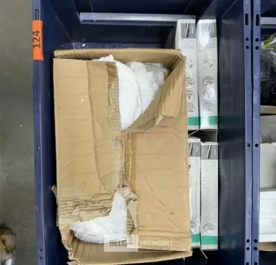 Opruiming magazijn sanitair en divers - Peer – veiling bij Belga Veilingen, Peer