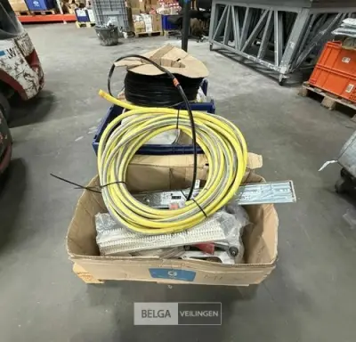 1 Pallet divers – kavel bij Belga Veilingen, Peer