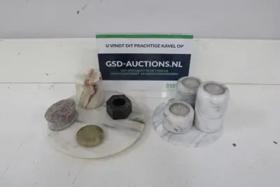 Set marmeren kandelaars en sierstenen – kavel bij GSD Auctions, Zoeterwoude
