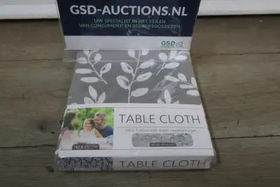 Tafelkleed 140x250 cm met waterafstotende laag – kavel bij GSD Auctions, Zoeterwoude