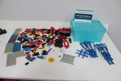 Verzameling Lego met Treinrails – kavel bij GSD Auctions, Zoeterwoude