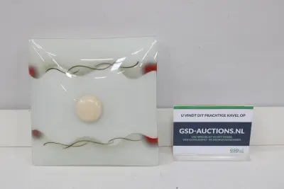 Vierkante glazen plafondlamp met decoratie – kavel bij GSD Auctions, Zoeterwoude